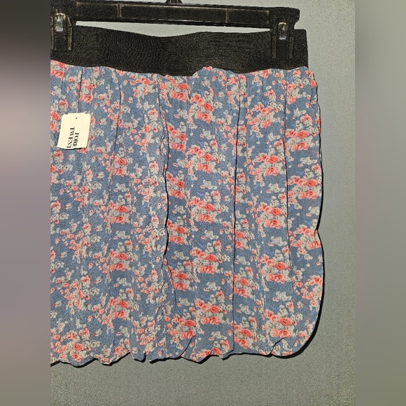 Forever 21 Elastic Waist Skirt Size M - Picture 6 of 11